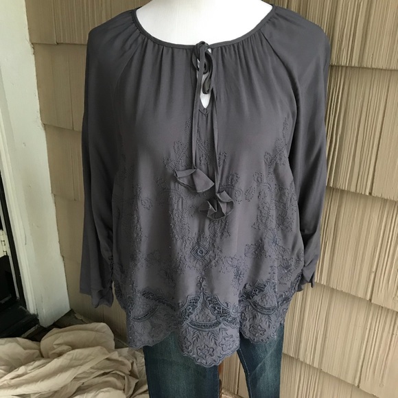 lovestitch Tops - NWT Lovestitch blue/grey peasant blouse
